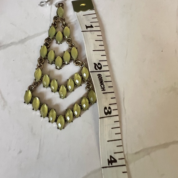 Dangling Green Four-Tiered Earrings NWOT - Picture 8 of 11